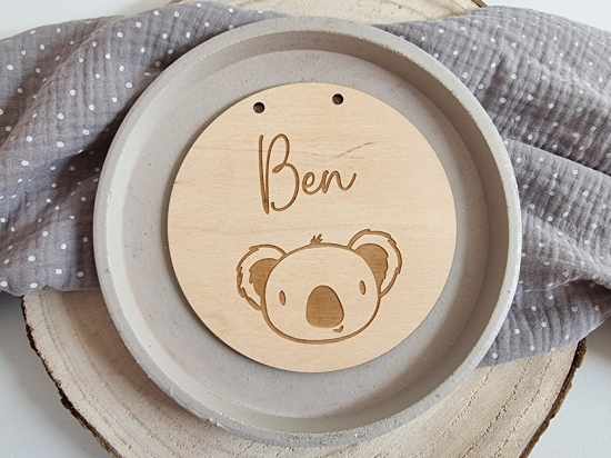 Personalisiertes Türschild Namensschild aus Holz inklusive Gravur und Namen - süßer Koala