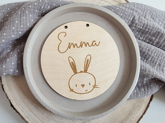 Personalisiertes Türschild Namensschild aus Holz inklusive Gravur und Namen - süßer Hase