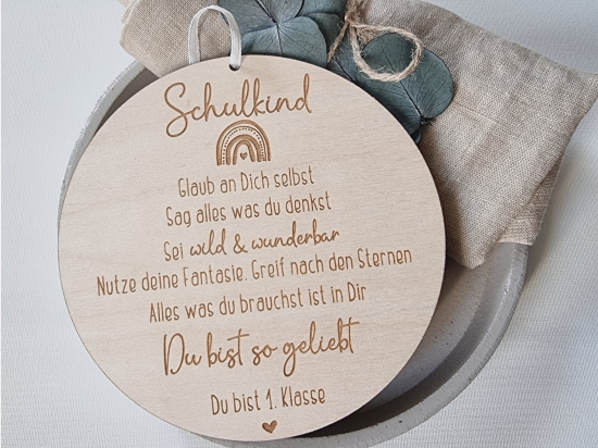 Aufhänger - Türschild aus Holz inklusive Gravur - Schulkind - Einschulung - Regenbogen