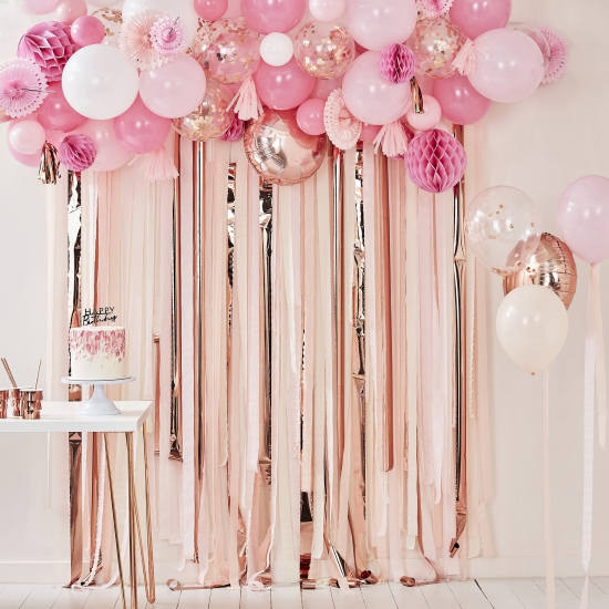 Ginger Ray - Vorhang Hintergrund Luftschlangen in rosa und roségold