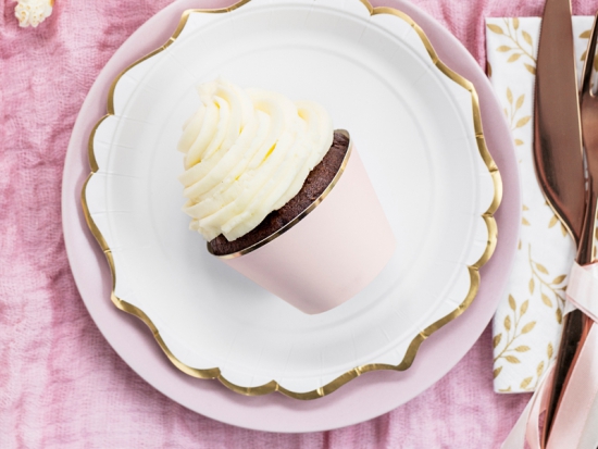 6 Cupcake - Muffin - Umrandungen - rosa mit goldenem Rand - 4,8 x 7,6 x 4,6 cm