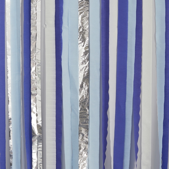 Ginger Ray - Vorhang Hintergrund blaue und silberne Luftschlangen